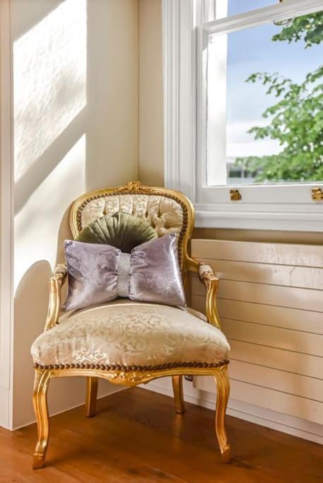 The Holland House Holiday home London